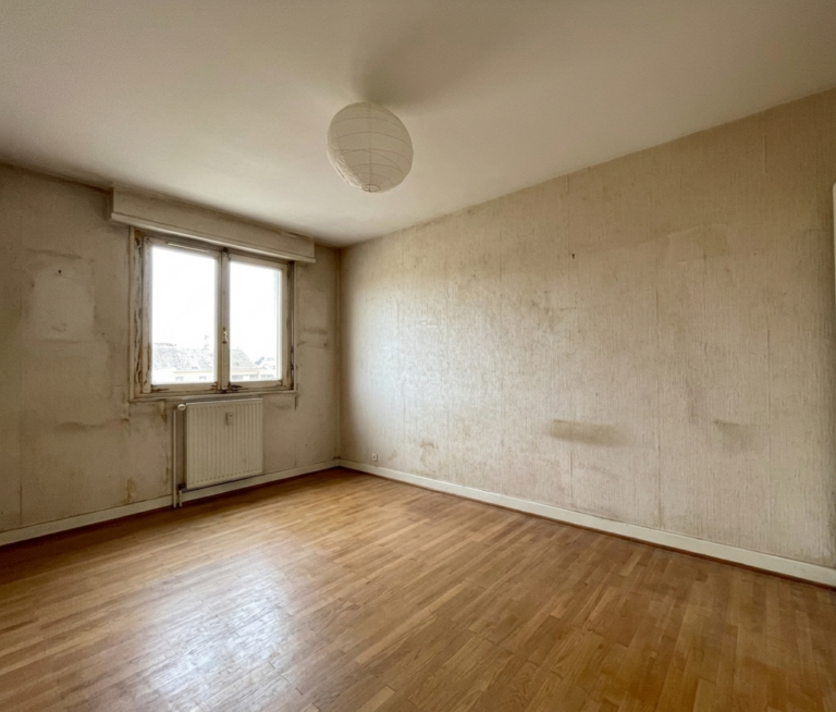 Chambre en cours de rénovation appartement centre-ville à Colmar